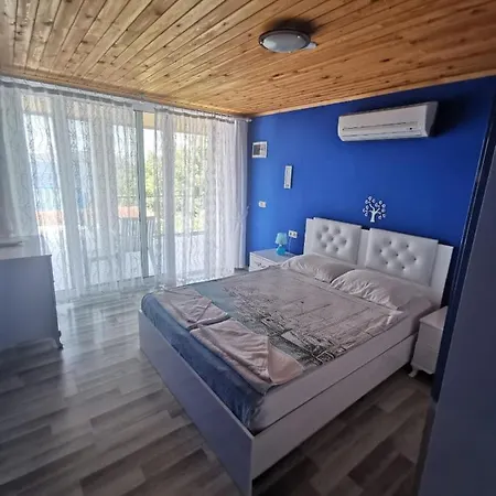 Mavi Akvaryum Pension Konukevi