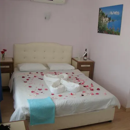 Konukevi Mavi Akvaryum Pension *