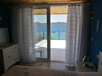 Mavi Akvaryum Pension Konukevi