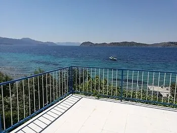 Otel Mavi Akvaryum Pension Söğüt